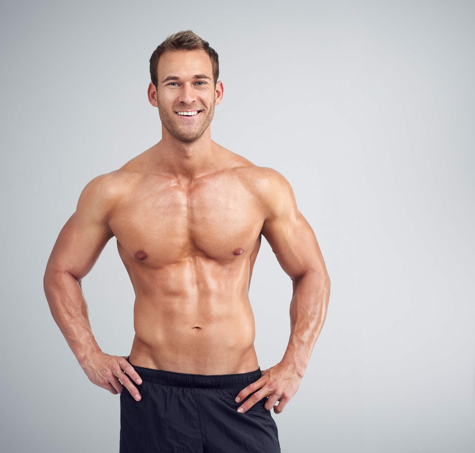 Paciente de realce masculino en Allure Plastic Surgery